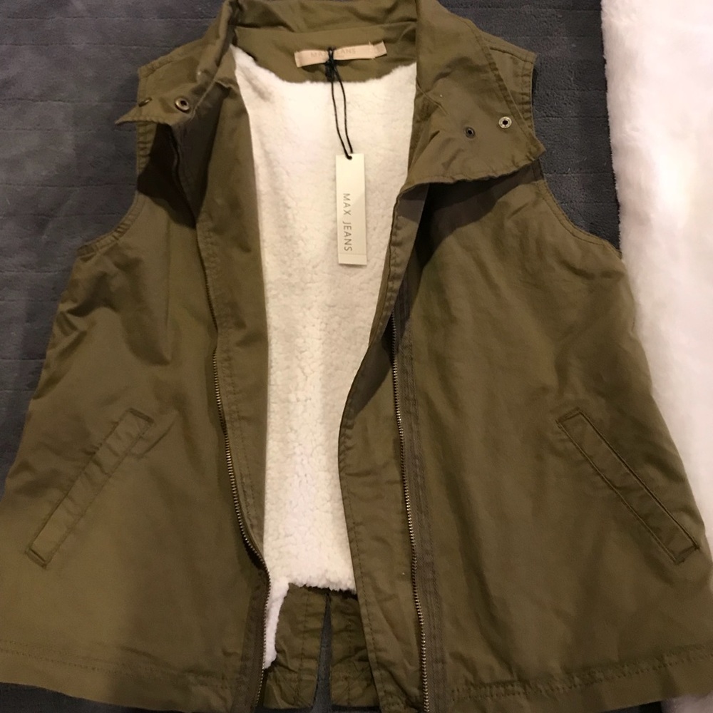 NWT olive green vest. open for offers!!